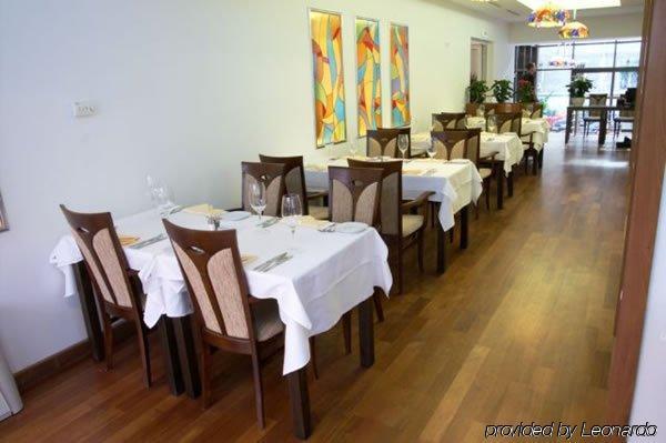 Marshal Hotel Bukurešť Restaurace fotografie